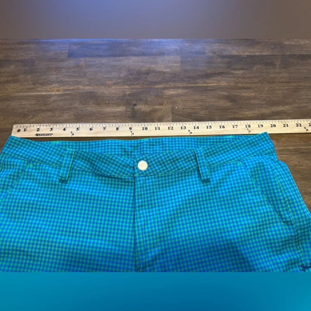 Under Armour Men’s Gingham Checkered Golf Shorts SZ 38 Logo Blue Green Casual